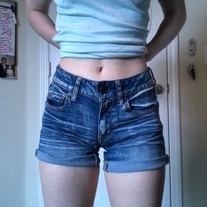 Washed jean shorts